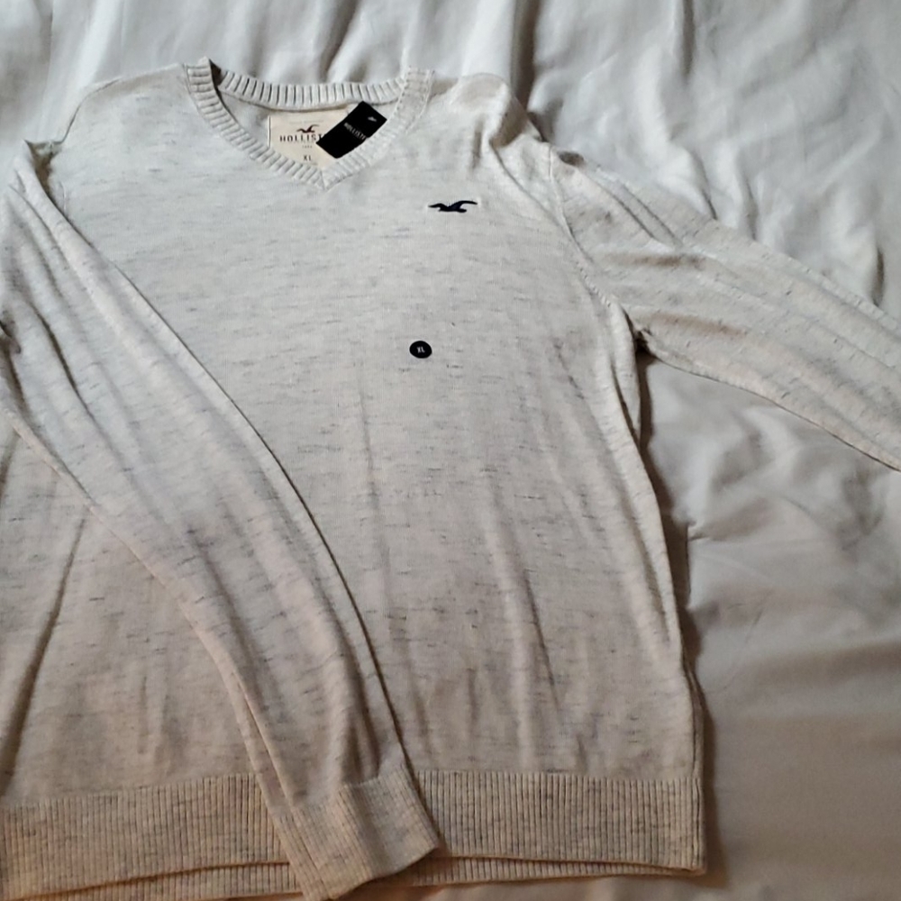 V neck sweater